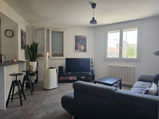 Appartement à vendre 92 000 € 3 pièces 2 chambres 56,37 m² Étage 1/4 Vichy 03200