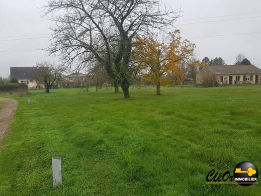 Terrain à vendre 74 760 € 1 240 m² de terrain Alleriot 71380