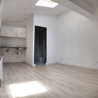 Appartement à vendre 59 000 € 1 pièce 19 m² 2ème étage Extension Années 50-70 A Brignoles 83170