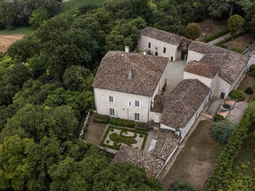 Maison à vendre 700 000 € 15 pièces 7 chambres 884 m² 20 000 m² de terrain Roquecor 82150