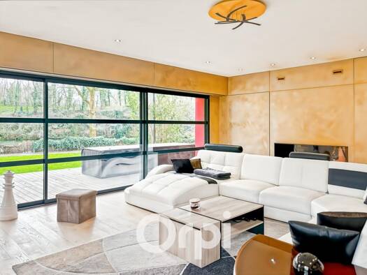 Villa à vendre 1 990 000 € 8 pièces 7 chambres 544,5 m² 19 125 m² de terrain Le Bourg sous la Roche-Coteau La Roche-sur-Yon 85000