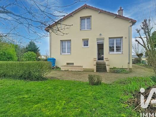 Maison à vendre 169 000 € 5 pièces 3 chambres 116 m² 1 254 m² de terrain Zone Verte Yzeure 03400