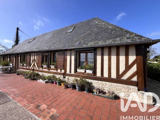 Maison de plain-pied en viager 175 000 € 3 pièces 2 chambres 88 m² 7 534 m² de terrain Pont-l'Évêque 14130