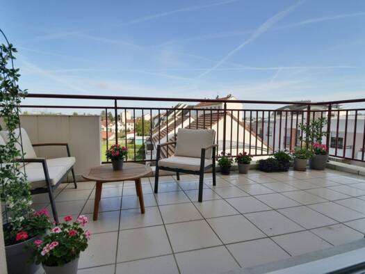 Appartement à vendre 160 000 € 2 pièces 1 chambre 45 m² Étage 3/4 Bel Air Dijon 21000