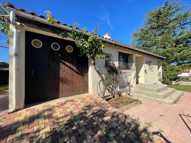 Maison à vendre 268 817 € 4 pièces 3 chambres 89,5 m² 558 m² de terrain Caissargues 30132