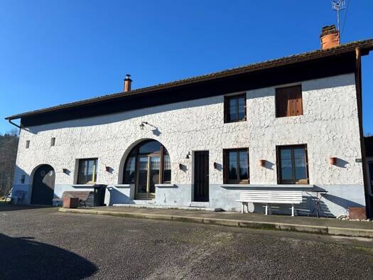 Ferme à vendre 197 000 € 7 pièces 4 chambres 129 m² 5 534 m² de terrain Saint-Léonard 88650