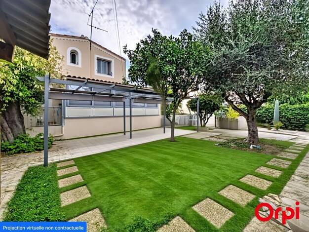 Maison à vendre 629 000 € 6 pièces 4 chambres 118,3 m² Castellar 06500
