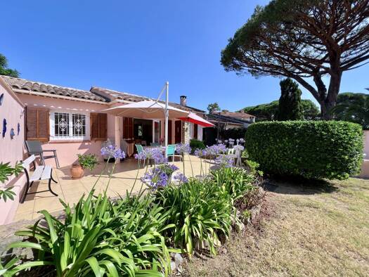Maison de plain-pied à vendre 630 000 € 4 pièces 3 chambres 69 m² 520 m² de terrain Nartelle-Noyer-Bellevue-bd des Sardinaux Sainte-Maxime 83120