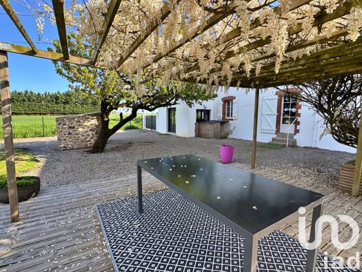 Maison à vendre 369 500 € 9 pièces 5 chambres 203 m² 1 487 m² de terrain Boufféré 85600