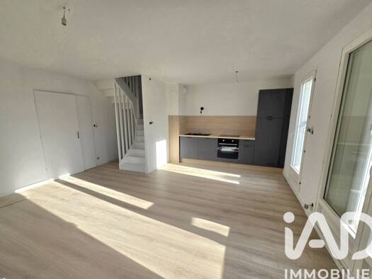 Appartement à vendre 118 000 € 2 pièces 1 chambre 56 m² Étage 1/1 Vieille Ville-Centre La Chapelle-Saint-Luc 10600