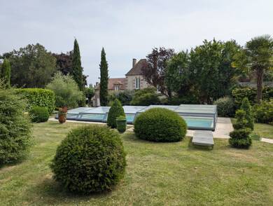 Maison de ville à vendre 698 000 € 12 pièces 5 chambres 321 m² 5 470 m² de terrain Donnery 45450