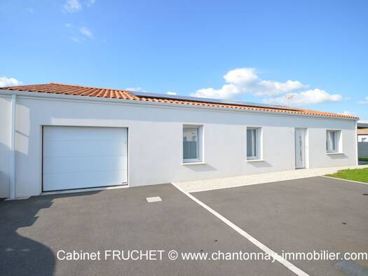 Maison de plain-pied à vendre 255 000 € 4 pièces 3 chambres 92 m² 516 m² de terrain Chantonnay 85110