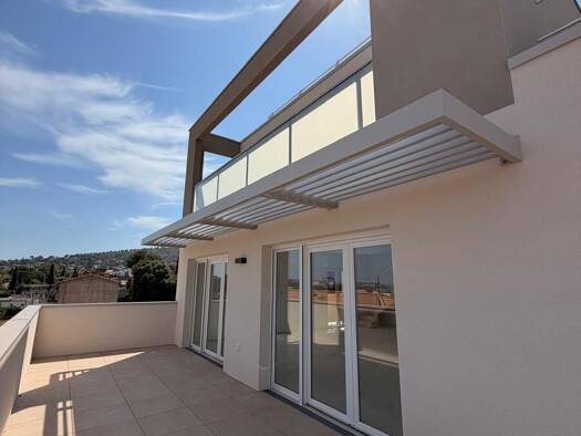 Duplex à vendre - Première occupation 769 000 € 4 pièces 3 chambres 113,15 m² Étage 3/3 Ouest La Ciotat 13600