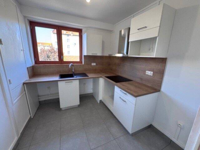 Maison à louer, 71m², VENISSIEUX