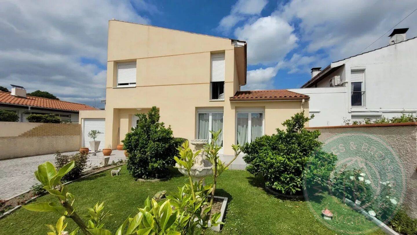 Maison à vendre, 115m², PAU