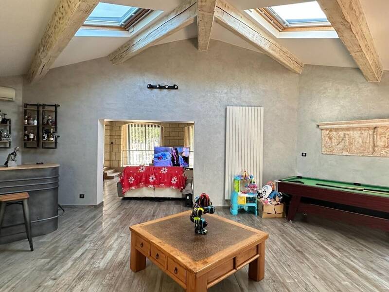 Maison à vendre, 200m², SAINT VICTORET