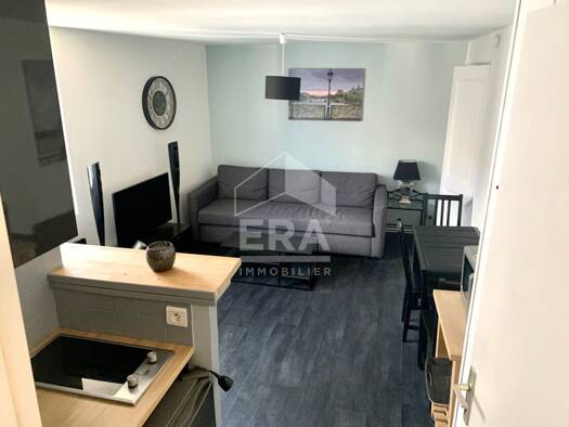 Duplex à louer 600 € 2 pièces 1 chambre 25 m² Étage 3/3 Vieux Marché-Cathédrale Rouen 76000