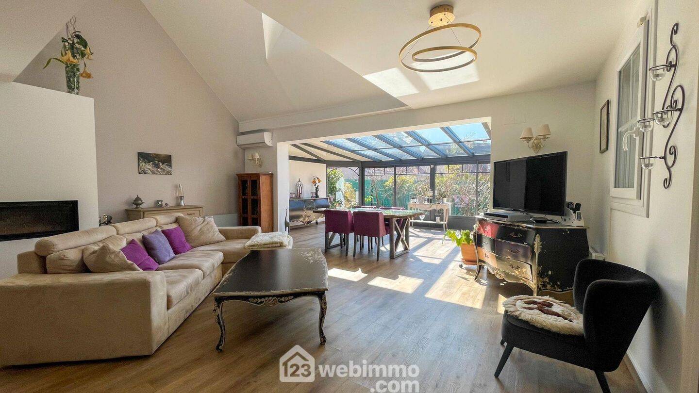 Maison à vendre, 219m², MAROLLES EN BRIE