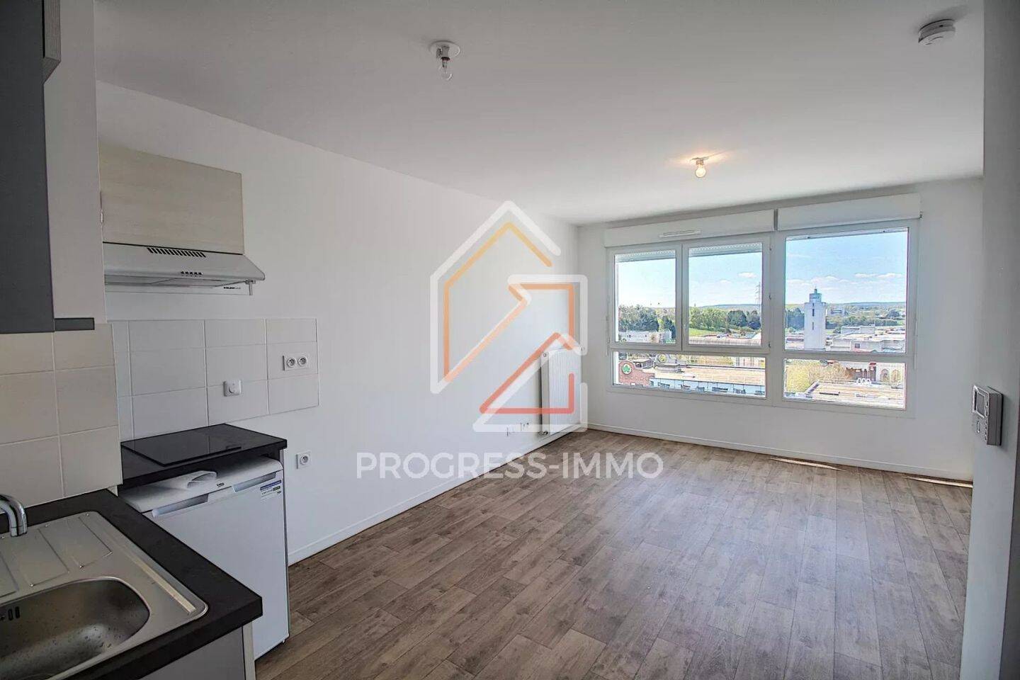 Maison à louer, 38m², COURCOURONNES