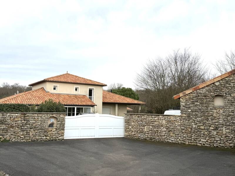 Maison à vendre, 225m², VIVONNE