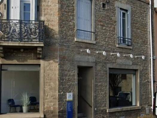 Local commercial à louer 550 € 62 m² de surface de vente Centre Ville Mâcon 71000