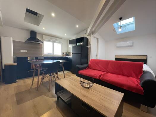 Appartement à louer 825 € 1 pièce 23,4 m² RDC Heyrieux 38540