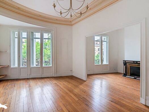 Appartement à vendre 570 680 € 5 pièces 3 chambres 120 m² Étage 2/3 Centre ville Bordeaux 33000
