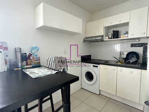 Appartement à vendre 159 900 € 1 pièce 26 m² Étage 3/3 La Croix Blanche-Les Richebourgs Sartrouville 78500