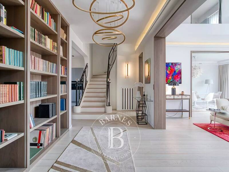 Maison à louer, 197m², PARIS 17E