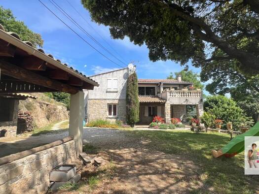 Maison en viager 410 000 € 7 pièces 5 chambres 175 m² 30 000 m² de terrain Sainte-Croix-de-Caderle 30460