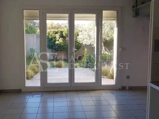 Appartement à louer 830 € 1 pièce 32,3 m² RDC Campagne en. E-Figons-Surville-Plantiers Éguilles 13510