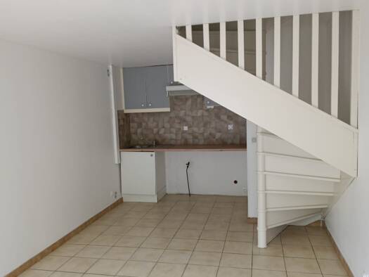Duplex à louer 790 € 2 pièces 1 chambre 40 m² RDC Guigneville sur Essonne 91590