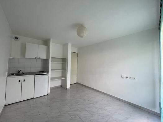 Studio à louer 476 € 1 pièce 18 m² RDC dès le 01/05/2026 Le Bourget-du-Lac 73370