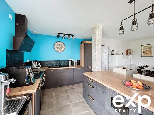 Maison de plain-pied à vendre 295 000 € 3 pièces 3 chambres 85,7 m² 360 m² de terrain Saint-Hilaire-de-Clisson 44190