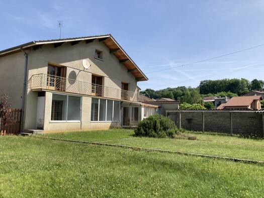 Maison à vendre 185 000 € 4 pièces 3 chambres 114 m² 440 m² de terrain Ambérieu-en-Bugey 01500