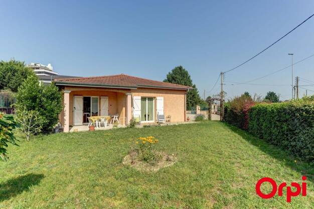 Maison à vendre 395 000 € 4 pièces 3 chambres 115,4 m² 921 m² de terrain Les Minguettes-Amstrong Vénissieux 69200
