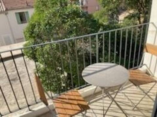 Appartement à louer 460 € 1 pièce 25 m² 2ème étage Legue-Pous du Plan Carpentras 84200