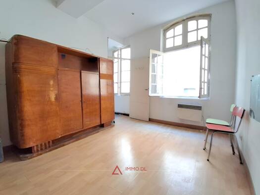Appartement à vendre 74 000 € 1 pièce 28 m² Étage 2/3 Marseille 1er 13001