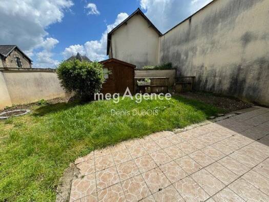 Maison à vendre 111 000 € 5 pièces 3 chambres 110 m² 200 m² de terrain Fresnay-sur-Sarthe 72130