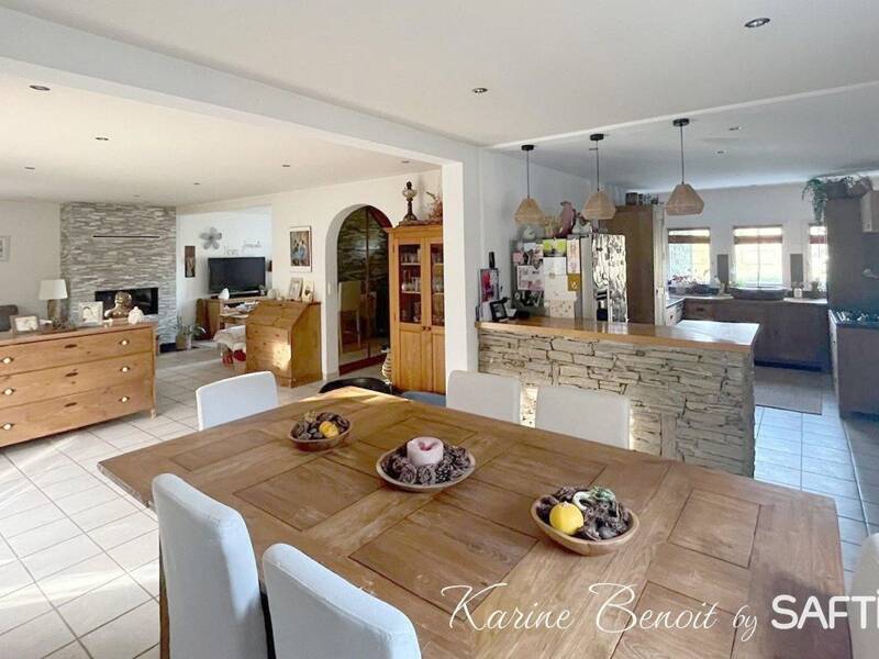 Maison à vendre, 237m², LE COUDRAY MONTCEAUX