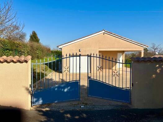 Maison de plain-pied à vendre 259 000 € 5 pièces 3 chambres 103 m² 824 m² de terrain Laizé 71870