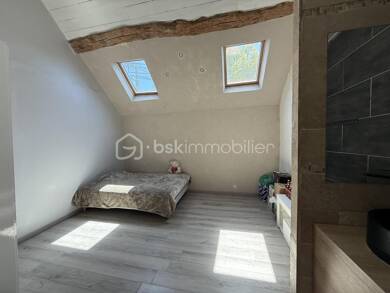 Maison à vendre 167 000 € 4 pièces 3 chambres 85 m² 217 m² de terrain Nord Ouest Champagne-sur-Seine 77430