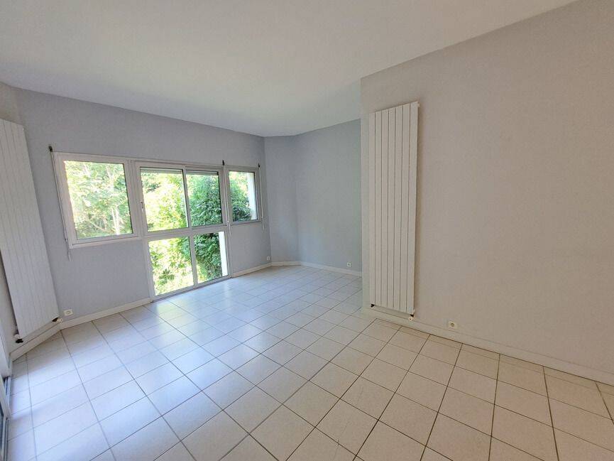 AGREABLE MAISON NANTAISE DE 4 CHAMBRES AVENUE DE LA CLOSE — 6