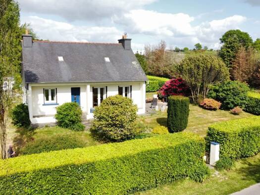 Maison de plain-pied à vendre 133 750 € 3 pièces 2 chambres 73,2 m² 940 m² de terrain Plévin 22340