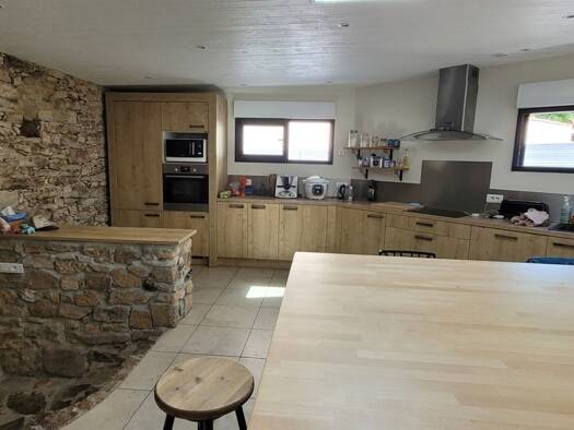 Maison à vendre 324 600 € 7 pièces 3 chambres 158 m² 527 m² de terrain Partie Est Campagne-Agglomeration Aizenay 85190