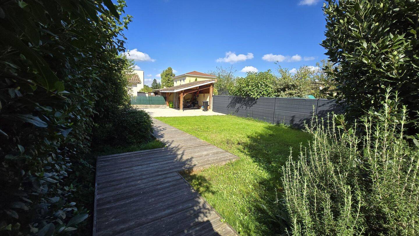 Maison à vendre, 156m², SAINT GEORGES DE RENEINS