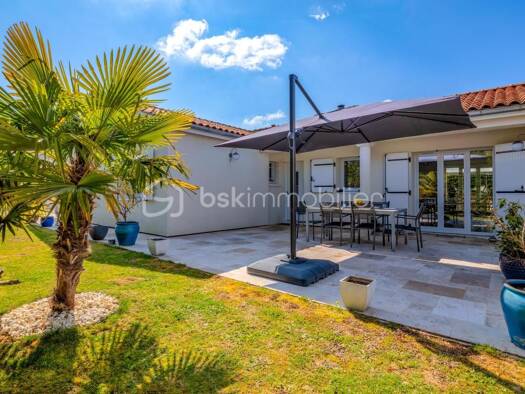 Maison à vendre 566 000 € 6 pièces 4 chambres 110 m² 716 m² de terrain Jons 69330
