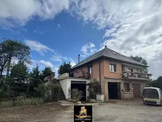 Maison à vendre 397 000 € 6 pièces 4 chambres 222 m² 1 380 m² de terrain La Mure 38350