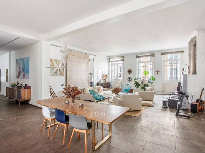 Maison à louer, 206m², PARIS 18E