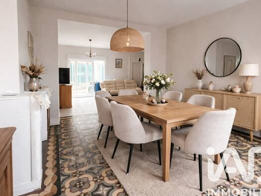 Maison de ville à vendre 159 000 € 6 pièces 4 chambres 131,3 m² 122 m² de terrain Le Centre Ville Somain 59490